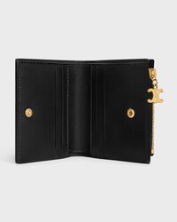 COMPACT WALLET TRIOMPHE CHARMS IN GRAINED CALFSKIN - BLACK - WALLETS - 2 | CELINE