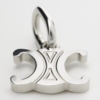 TRIOMPHE CON CHARMS CELINE DE LATÓN CON ACABADO RODIADO - PLATA - CHARMS - 1 | CELINE