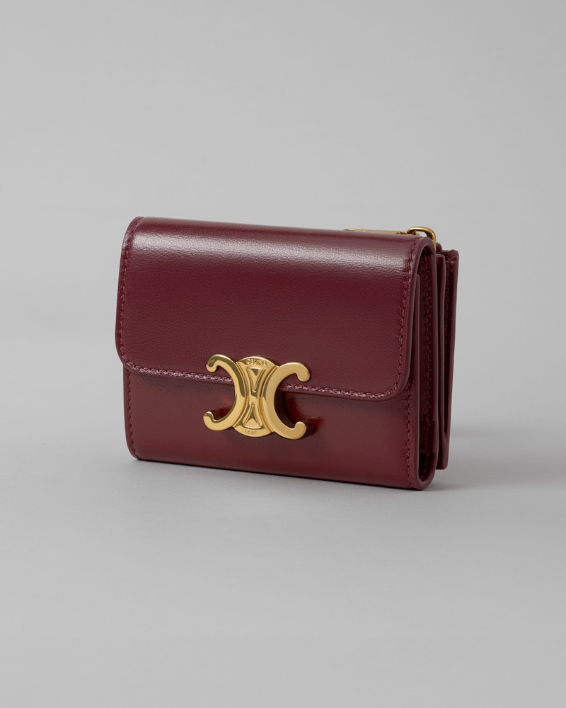COMPACT WALLET WITH COIN TRIOMPHE IN GLOSSY LAMBSKIN - SYRAH - GIFTS FOR HER - 1 | CELINE