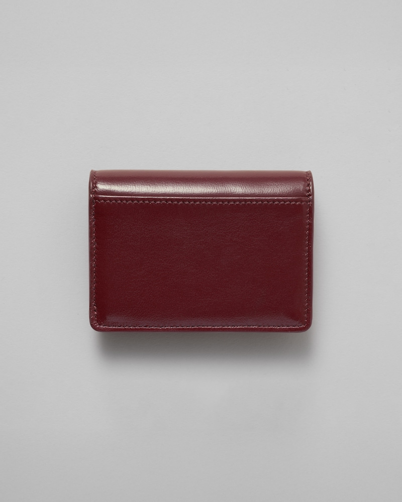 CARD HOLDER WITH FLAP TRIOMPHE IN GLOSSY LAMBSKIN - SYRAH - CARD HOLDERS - 1 | CELINE