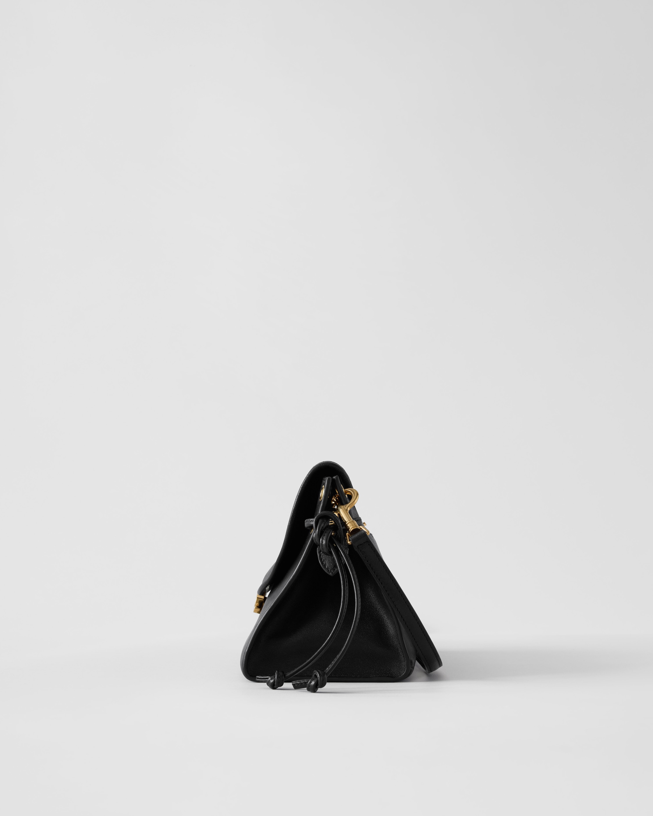 ショルダーバッグ - レディース ハンドバッグ | CELINE | セリーヌ公式