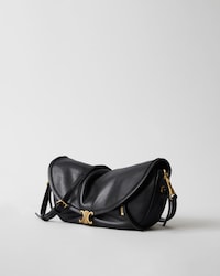 SOFT TRIOMPHE LITTLE HALFMOON หนังแกะสัมผัสเงา - สีดำ - กระเป๋าสะพายไหล่ - 2 | CELINE