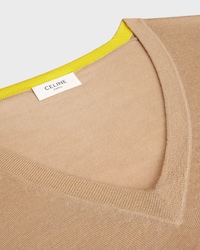 JERSEY CON CUELLO EN V DE CACHEMIRA. - CÁMEL / AMARILLO -  - 2 | CELINE