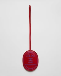 ACCESSOIRE DE SAC MEDAILLON  AGNEAU LISSE - CHILI RED - ACCESSOIRES - 1 | CELINE