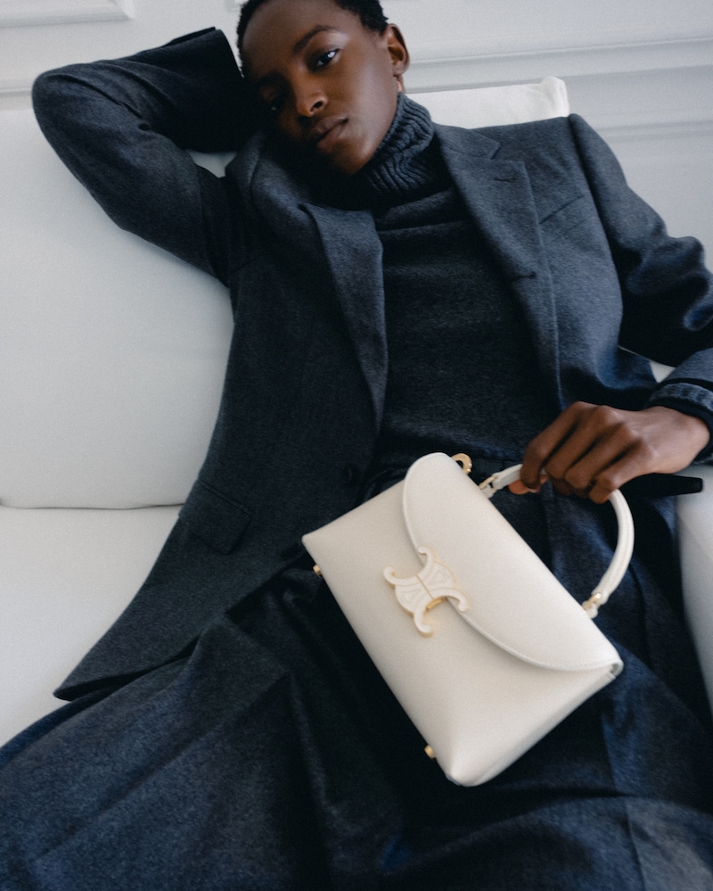 BOLSO TEEN NINO DE PIEL DE BECERRO LISA SATINADA CON CIERRE DE ESMALTE - BLANCO CREMOSO - ALL BAGS - 1 | CELINE