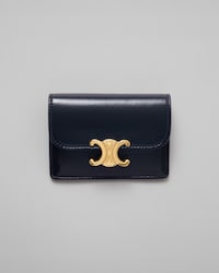トリオンフ フラップ付きカードホルダー / グロッシーラムスキン - インクブルー - ラッキーデー セレクション - 1 | CELINE