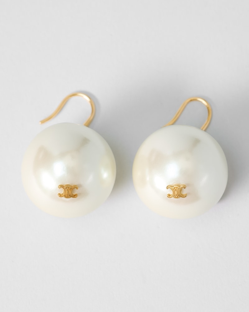 LES PERLES XL EARRINGS IN RESIN PEARL AND BRASS WITH GOLD FINISH - GOLD / IVORY - GIFTS FOR HER - 1 | CELINE