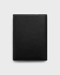FUNDA PARA LLEVAR PASAPORTE DE PIEL DE CORDERO LISA - NEGRO / ULTRAZUL - VIAJE - 2 | CELINE