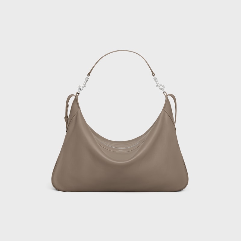 Romy grand mod&egrave;le EN VEAU SOUPLE GRAIN&eacute; - SOURIS - SACS &Agrave; BANDOULI&Egrave;RE - 1 | CELINE