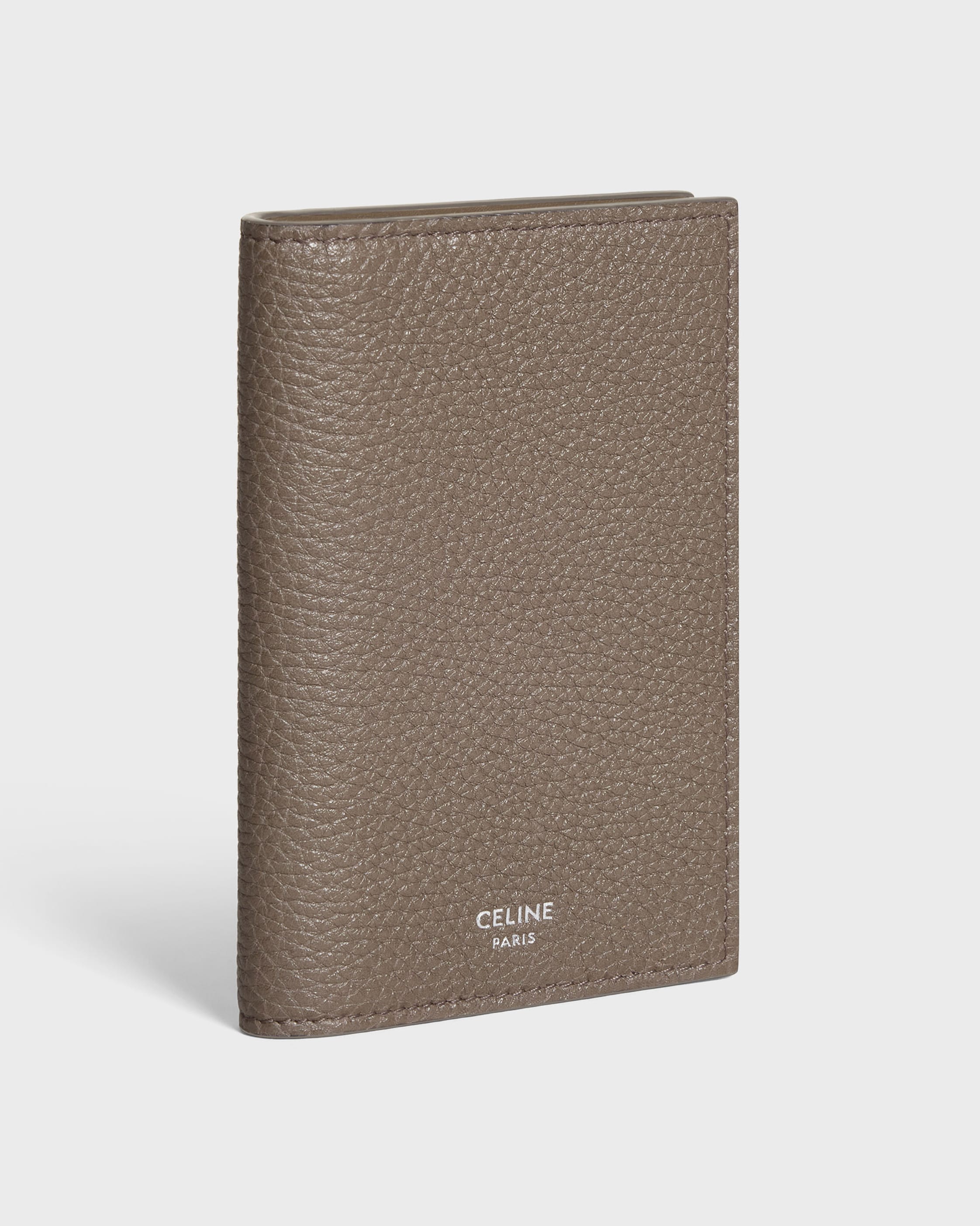 VERTICAL CARD HOLDER IN GRAINED CALFSKIN - SOURIS | CELINE