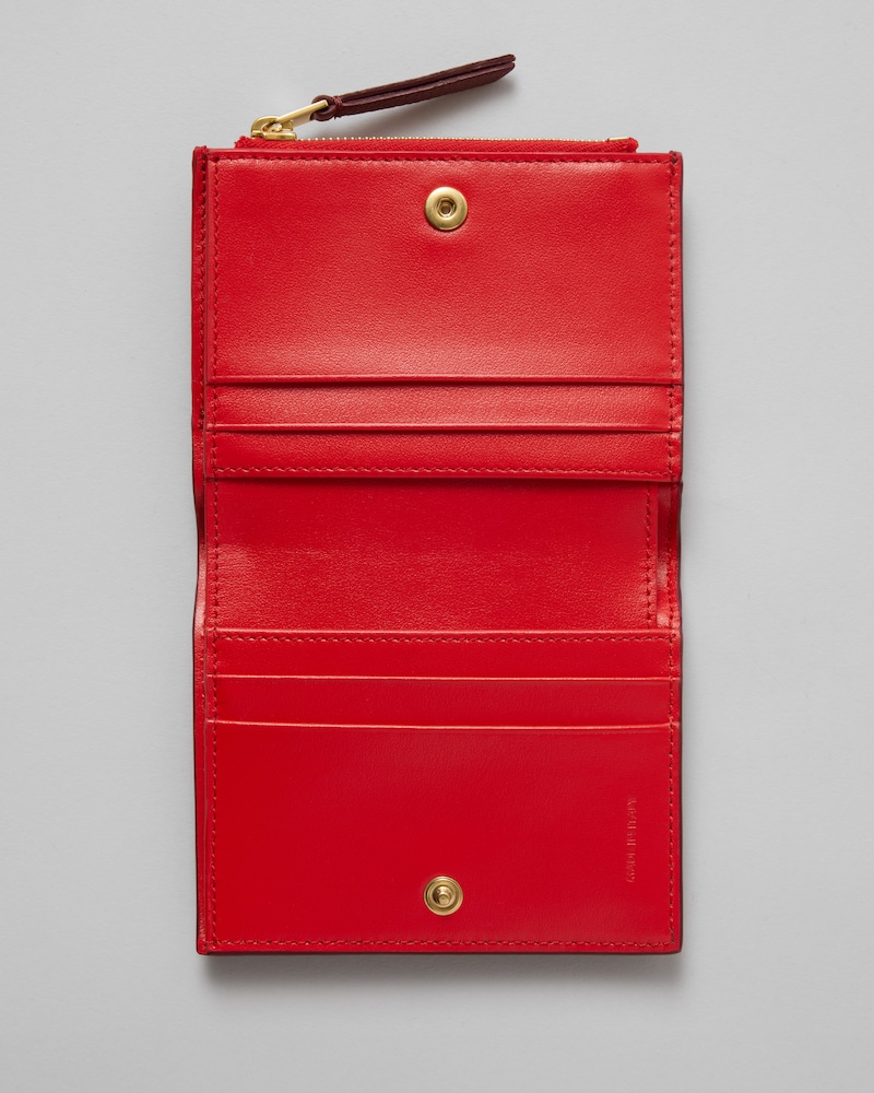 COMPACT WALLET TRIOMPHE STAMP IN GRAINED SUPPLE CALFSKIN - SYRAH / ULTRA RED - WALLETS - 1 | CELINE