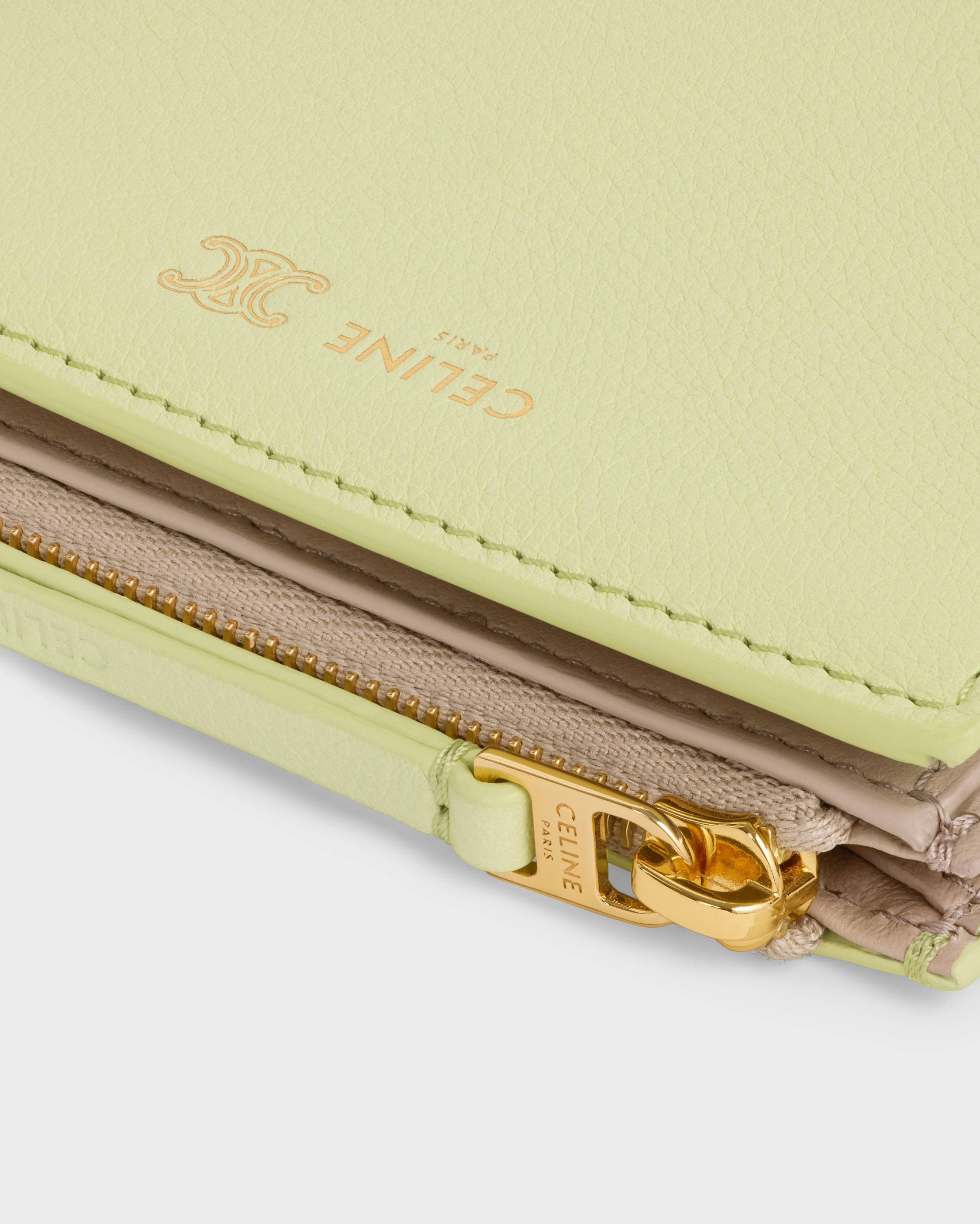 COMPACT WALLET TRIOMPHE STAMP IN SUPPLE GRAINED CALFSKIN - SOFT