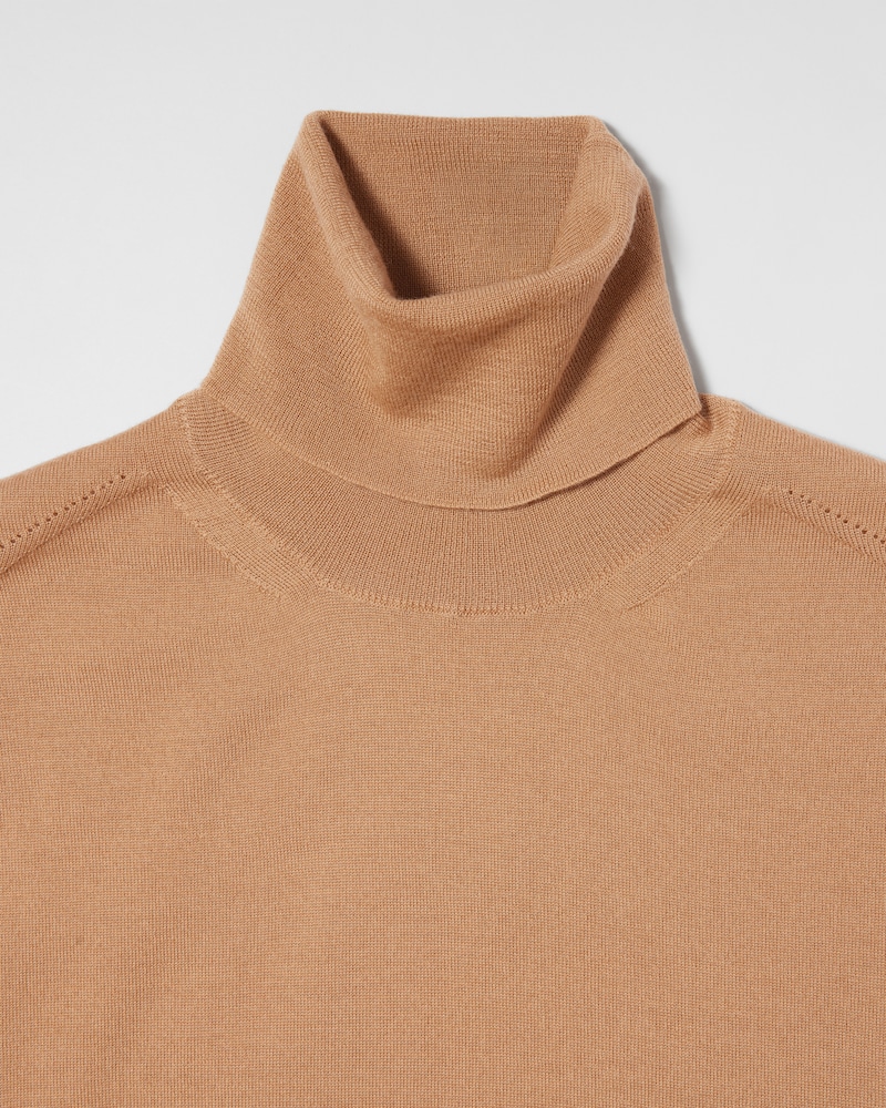 FINE-GAUGE TURTLENECK IN WOOL - CAMEL -  - 1 | CELINE