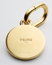 MEDALLA CON PERLA Y CHARMS CELINE DE PERLAS DE RESINA Y LATÓN CON ACABADO DORADO - DORADO/MARFIL - CHARMS - 2 | CELINE