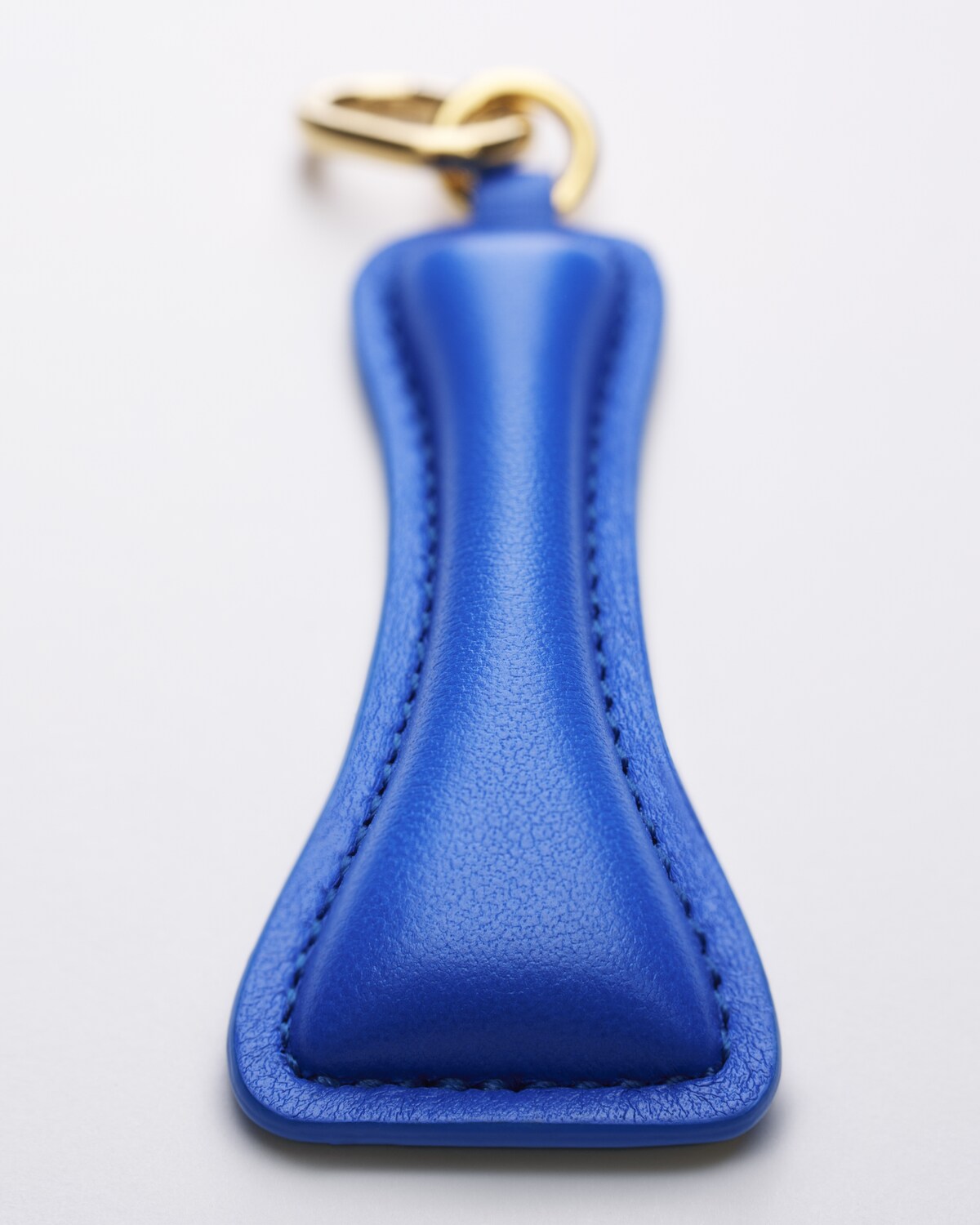 ALPHABET CHARMS I LETTER IN LAMBSKIN AND BRASS WITH GOLD FINISH - ULTRA ...