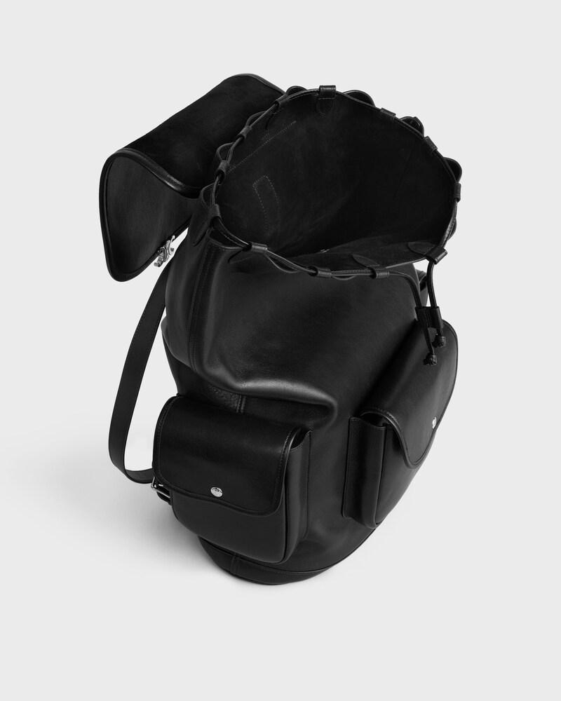Sac à dos grand modèle EN AGNEAU BRILLANT - NOIR - NOUVEAUTÉS - 1 | CELINE