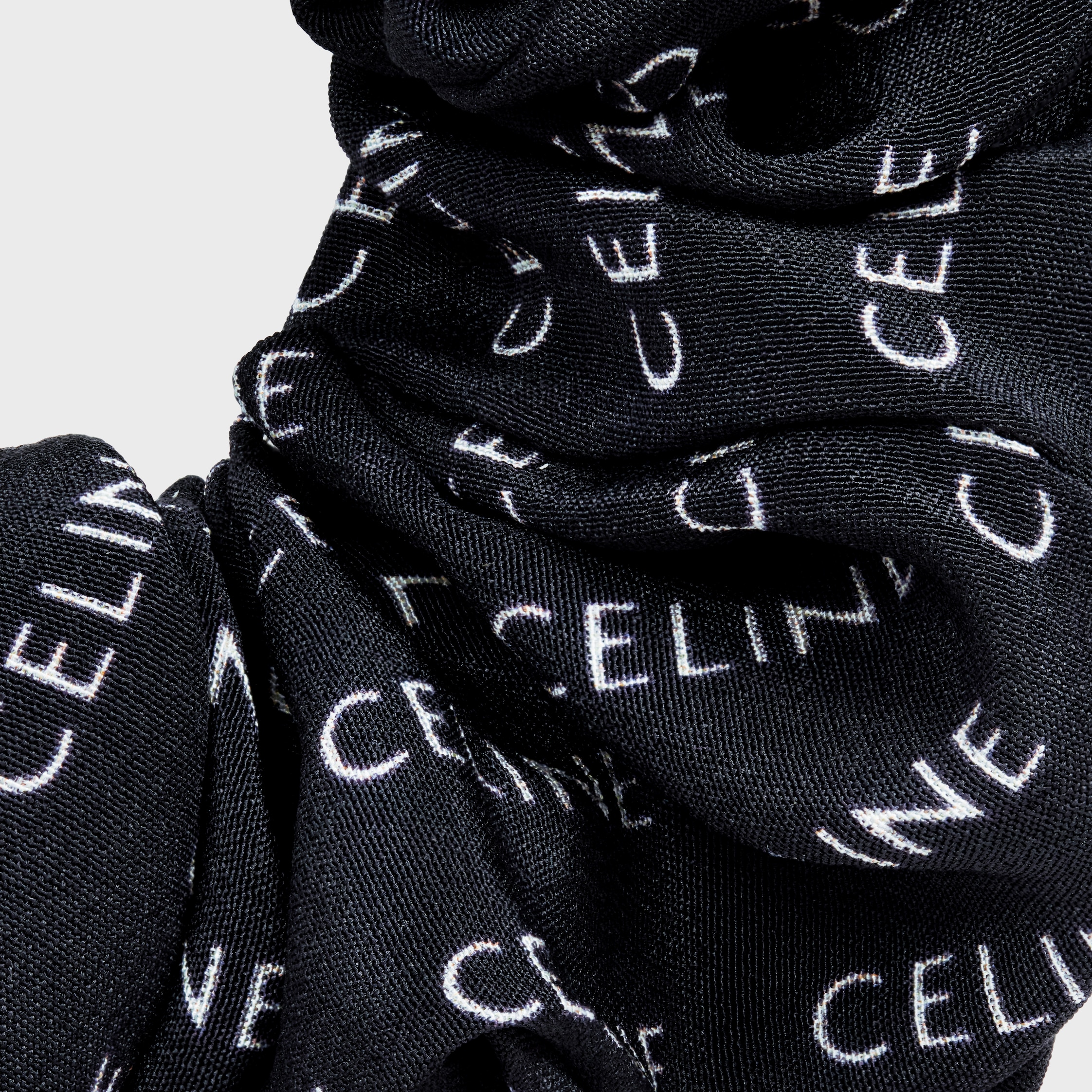 CELINE ブラック ロゴシュシュ CELINE レイユール シュシュ / シルク＆ゴールドフィニッシュ ブラス