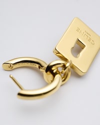 PENDIENTE DE CANDADO CELINE CHARMS DE LATÓN CON ACABADO DORADO - DORADO - CHARMS - 2 | CELINE