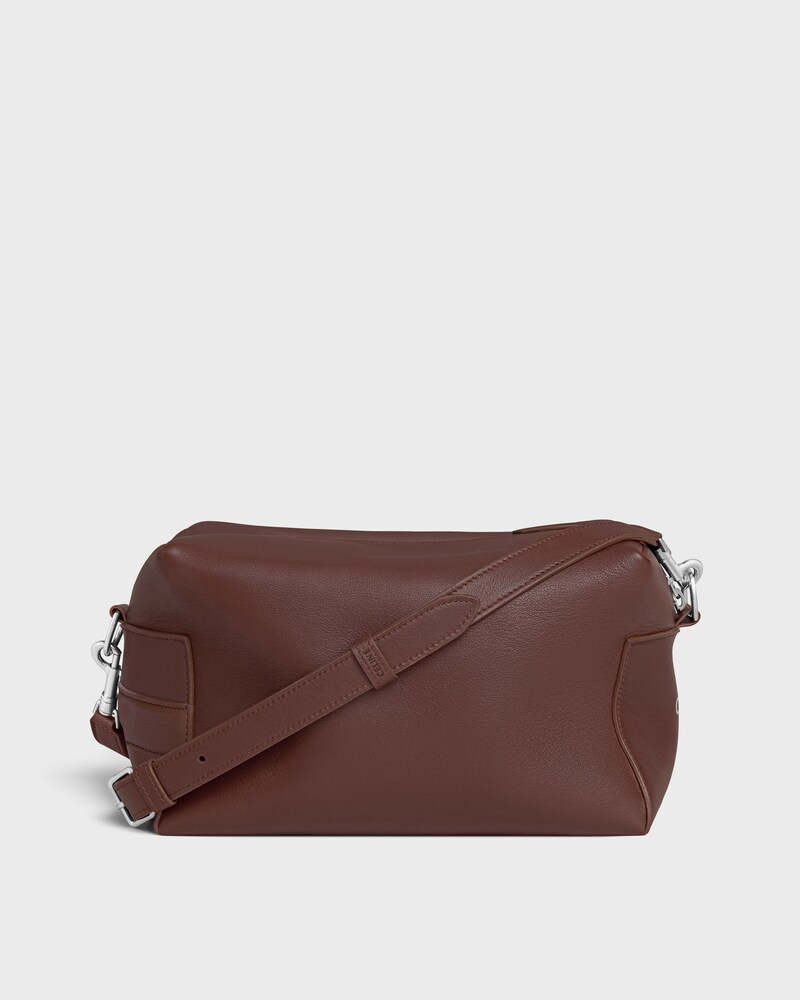 BOLSA TRANSVERSAL TAKE AWAY EM PELE DE BEZERRO LISA - CHESTNUT - BOLSAS TRANSVERSAIS - 1 | CELINE