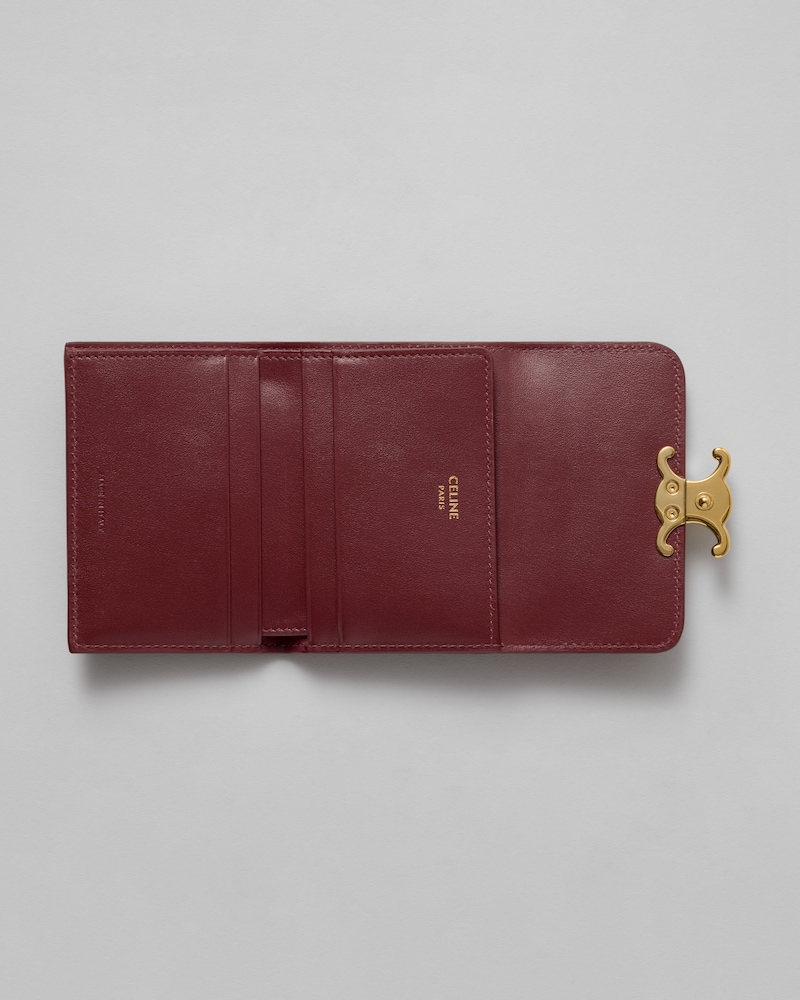 COMPACT WALLET WITH COIN TRIOMPHE IN GLOSSY LAMBSKIN - SYRAH - GIFTS FOR HER - 1 | CELINE
