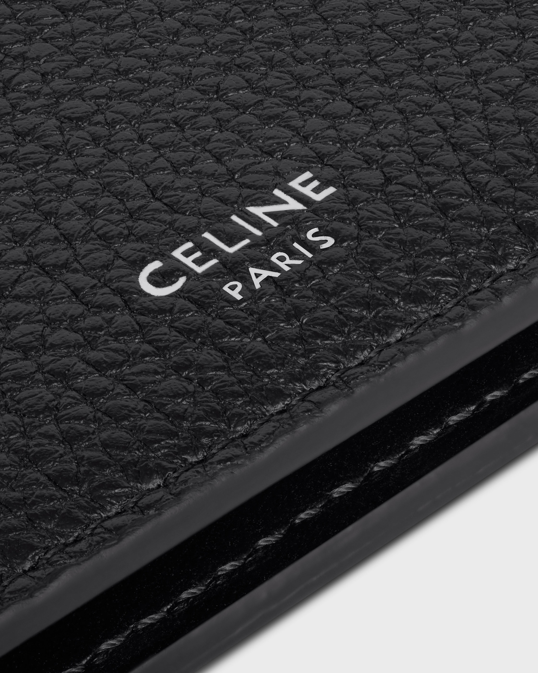 BI-FOLD CARD HOLDER IN Grained Calfskin - BLACK | CELINE