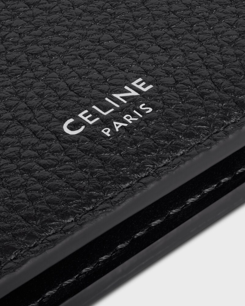 BI-FOLD CARD HOLDER IN Grained Calfskin - BLACK - CARD HOLDERS - 1 | CELINE