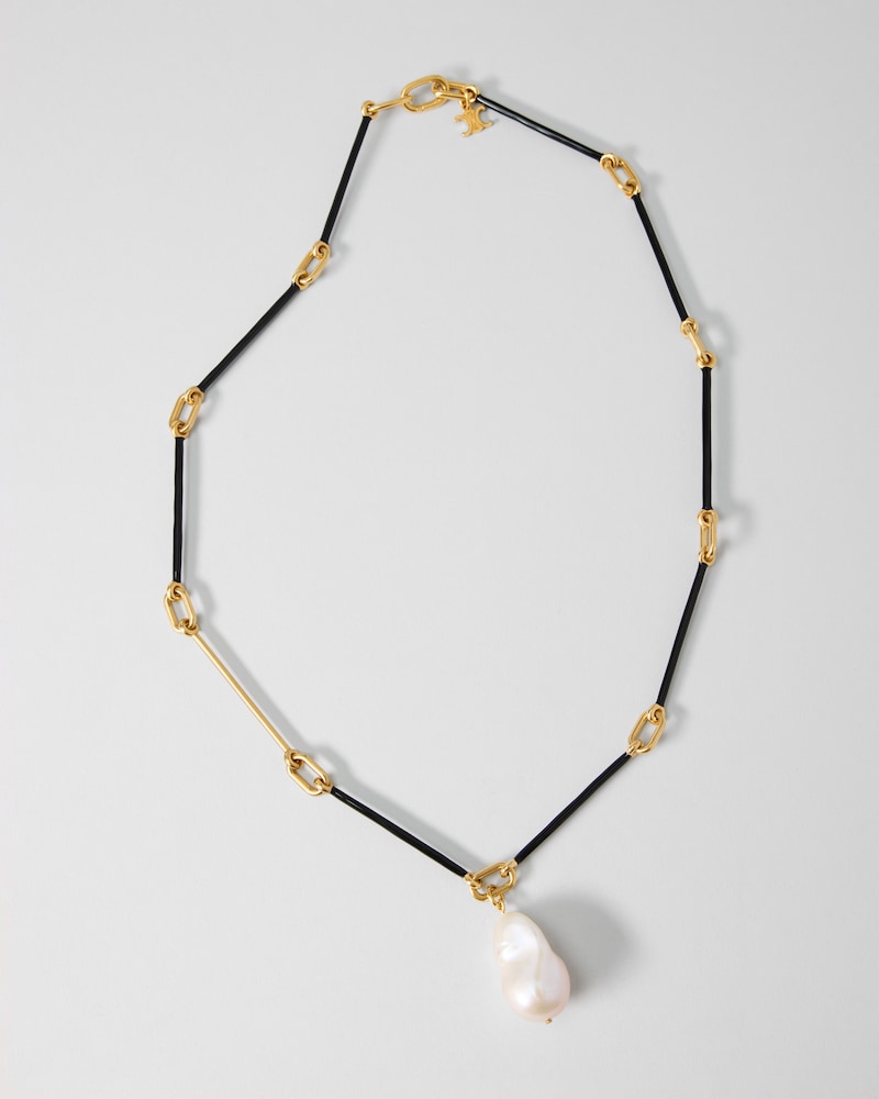 SHELL BAROQUE NECKLACE IN ENAMEL, NATURAL PEARL AND BRASS WITH GOLD FINISH - BLACK / GOLD - NECKLACES - 1 | CELINE
