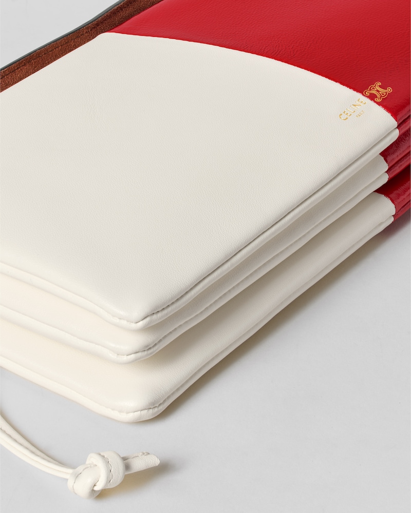 BOLSO TRIO EAST WEST EN PIEL DE CORDERO Y PIEL DE CORDERO BRILLANTE - BLANCO CREMOSO/ROJO CHILI - MUJER - 1 | CELINE