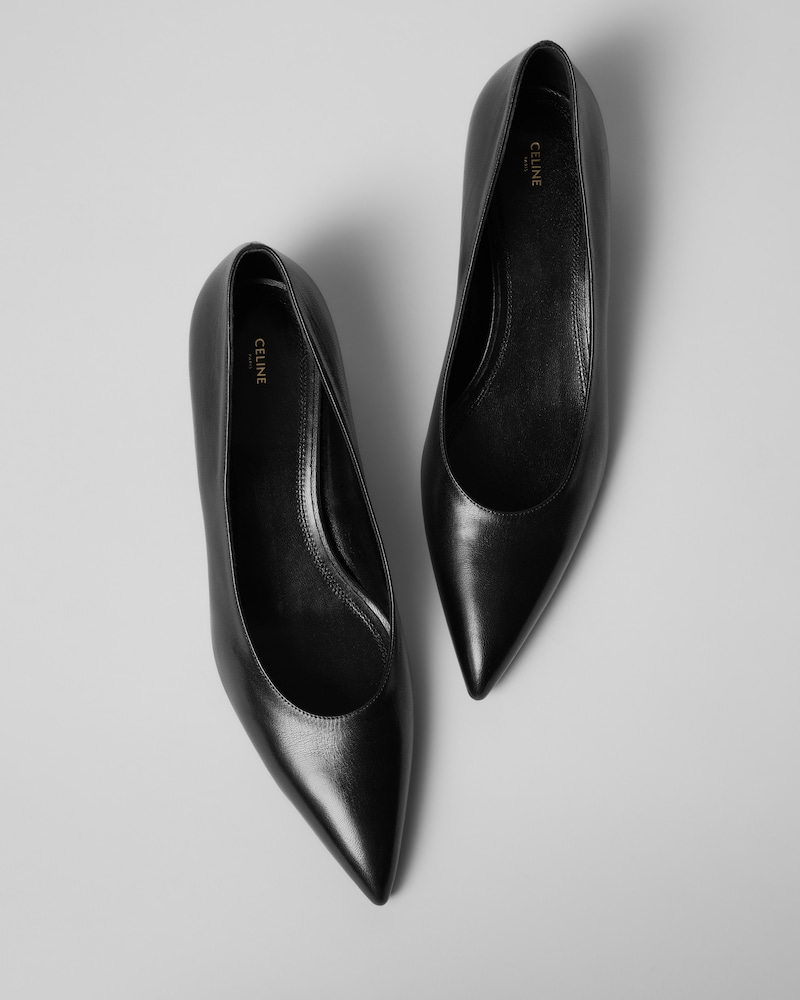 KITTEN PUMP EM PELE DE BEZERRO - PRETO - - 1 | CELINE