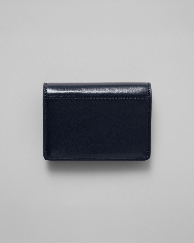 トリオンフ フラップ付きカードホルダー / グロッシーラムスキン - インクブルー - カードケース - 1 | CELINE