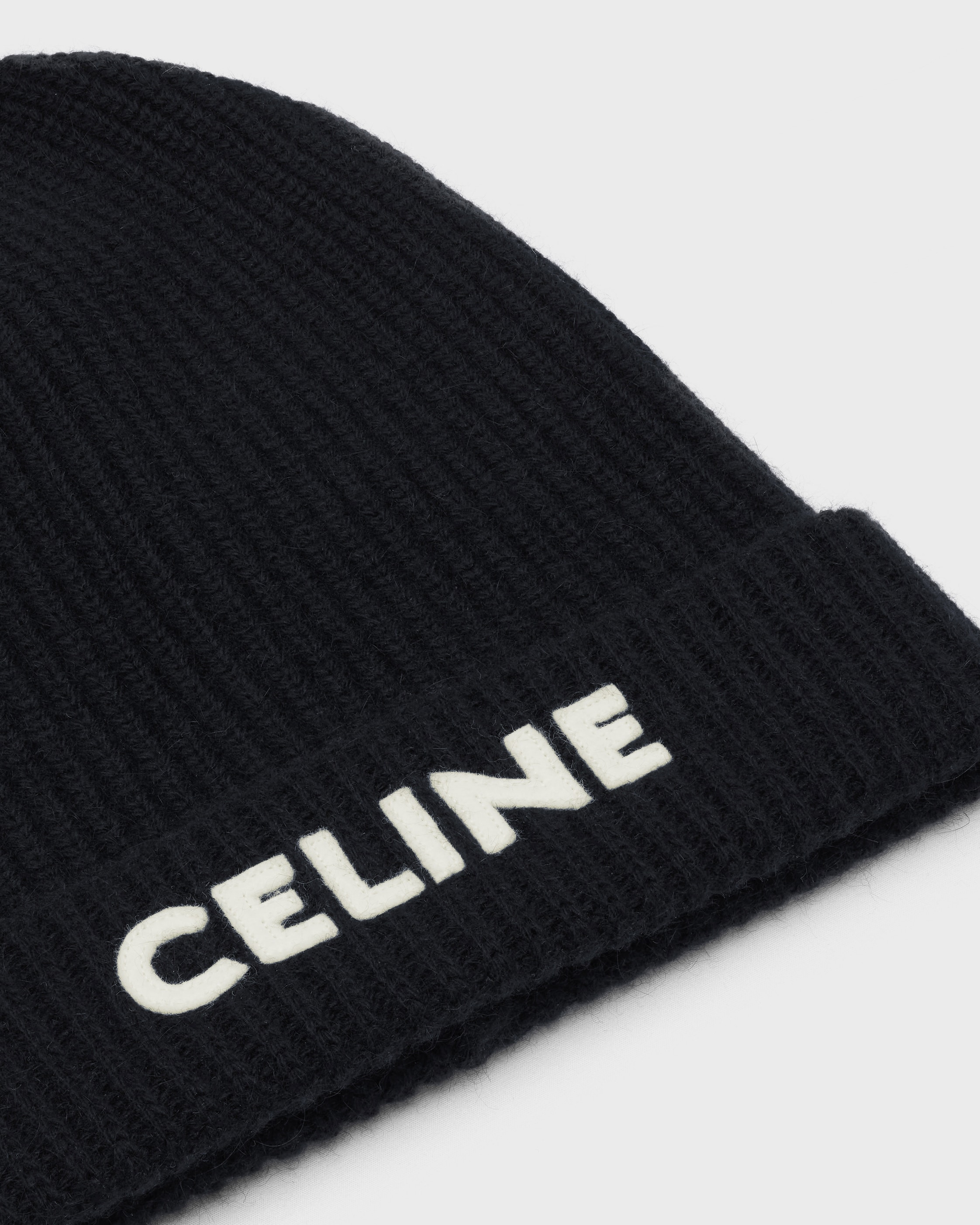 CELINE BEANIE IN RIBBED WOOL - BLACK | CELINE