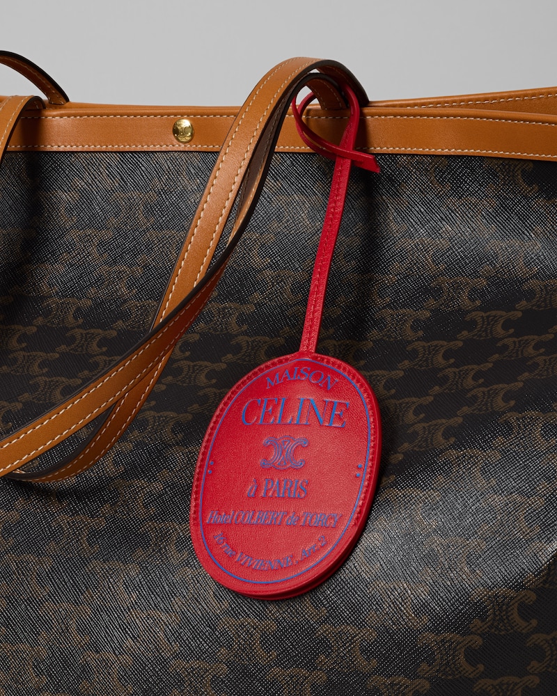 ACCESSOIRE DE SAC MEDAILLON  AGNEAU LISSE - CHILI RED - ACCESSOIRES - 1 | CELINE