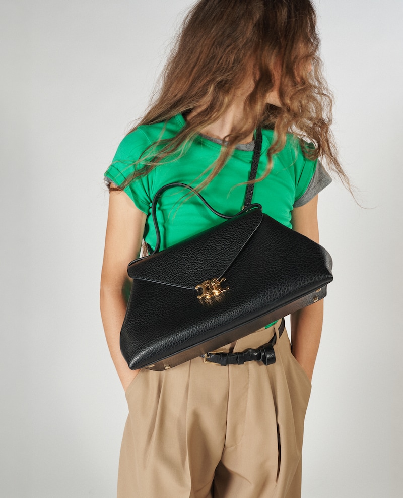 FLAIR IN XL AUS GENARBTEM KALBSLEDER - SCHWARZ - Flair - 1 | CELINE