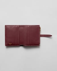 COMPACT WALLET TRIOMPHE PONTET IN GOATSKIN - SYRAH - WALLETS - 2 | CELINE