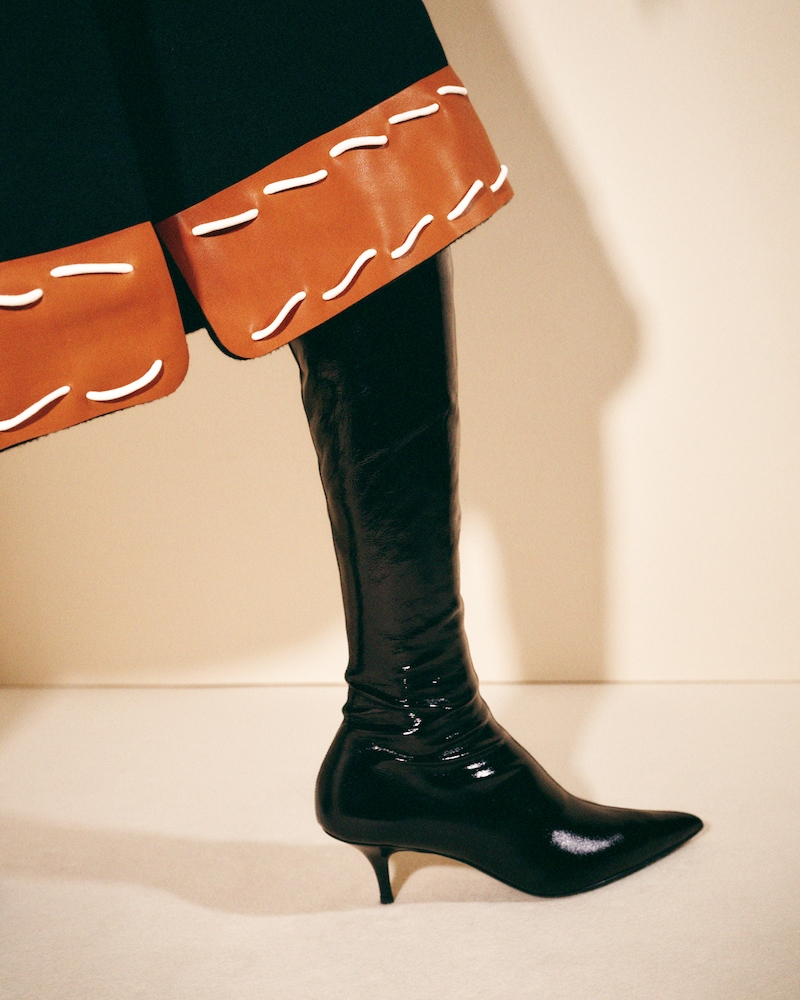 SLEEK OVER-THE-KNEE BOOT IN STRETCH SATIN - BLACK -  - 1 | CELINE