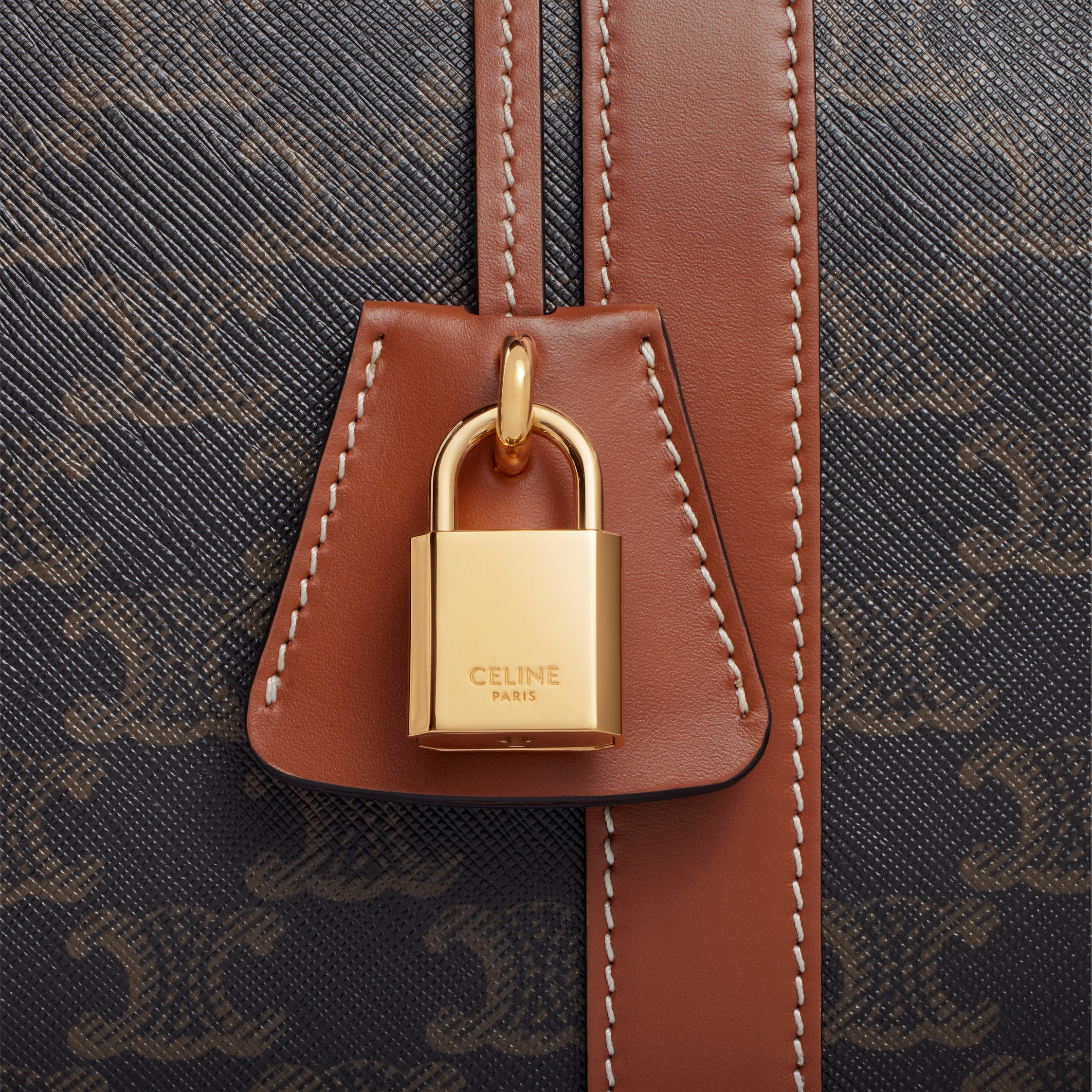 【未使用】CELINE羽毛肩当て2着セット（茶色・ワイン色） MEDIUM TRAVEL BAG IN TRIOMPHE CANVAS AND CALFSKIN - TAN | CELINE