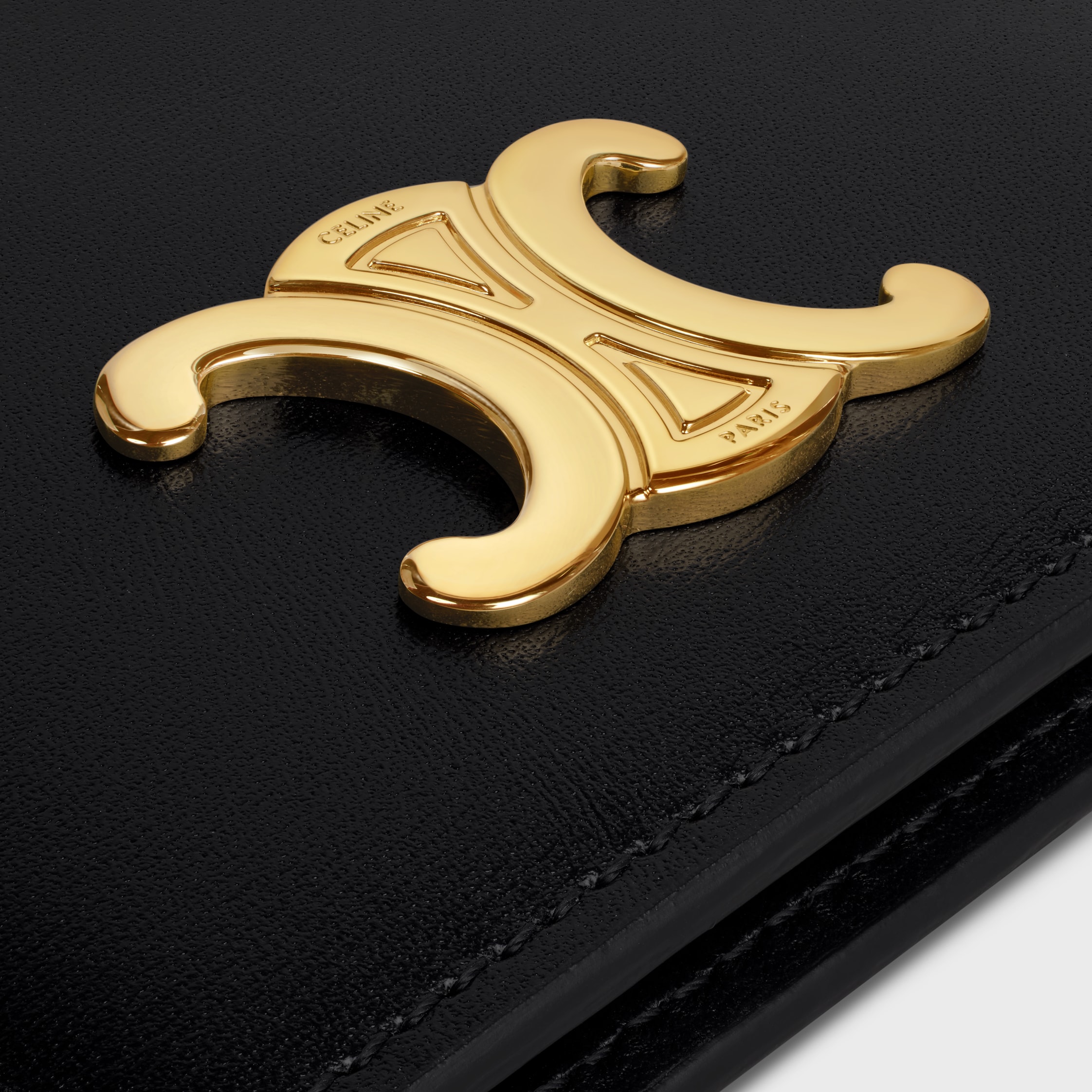 BI-FOLD CARD HOLDER TRIOMPHE IN Shiny calfskin - BLACK | CELINE