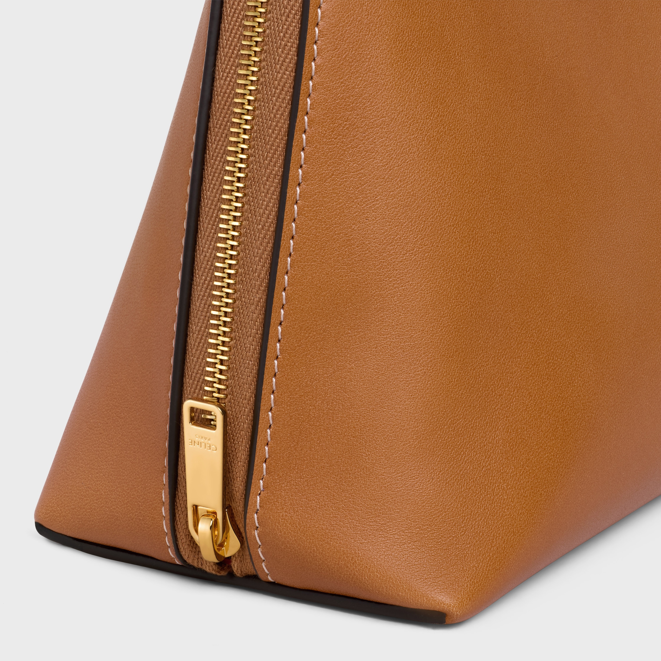 【新品】CELINE セリーヌ ミディアム コスメティックポーチ ミディアム コスメティックポーチ / スムースカーフスキン - ソフト