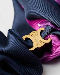 WEAVED RIBBONS SCRUNCHY IN SILK AND BRASS WITH GOLD FINISH - INK BLUE / MAGENTA - HAIR ACCESSORIES - 2 | CELINE