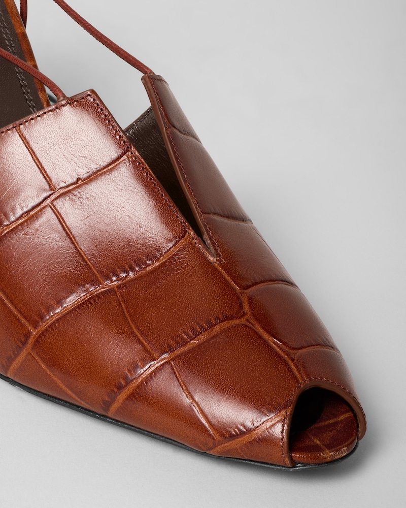 V-NECK SANDAL IN CROCODILE STAMPED CALFSKIN - BROWN -  - 1 | CELINE
