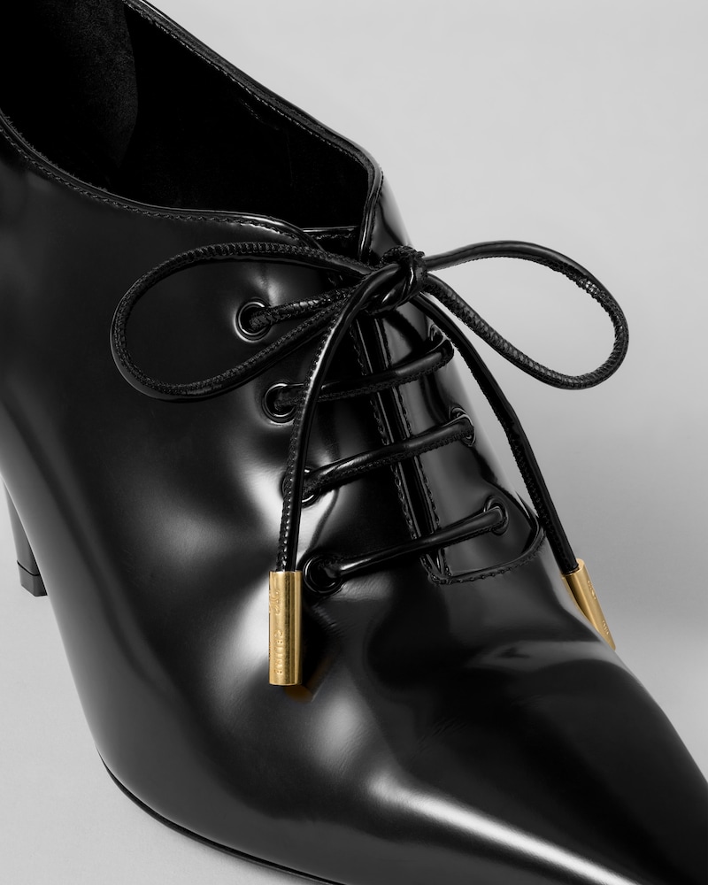 SHARP LACE-UP PUMP IN GLOSSY CALFSKIN - BLACK -  - 1 | CELINE