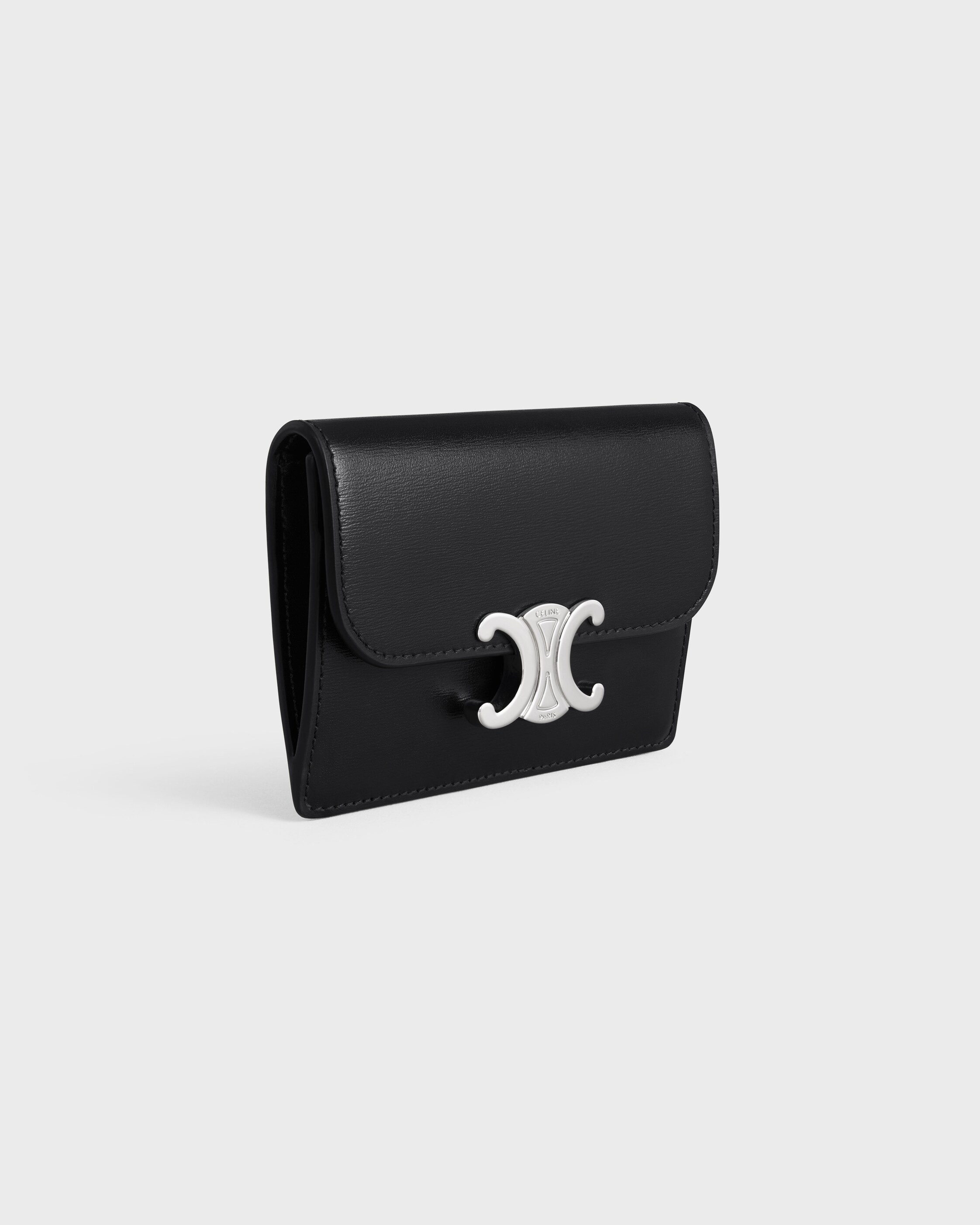 CARD HOLDER WITH FLAP TRIOMPHE in Shiny calfskin - BLACK | CELINE