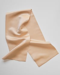 écharpe satin soie - VANILLE -  - 1 | CELINE