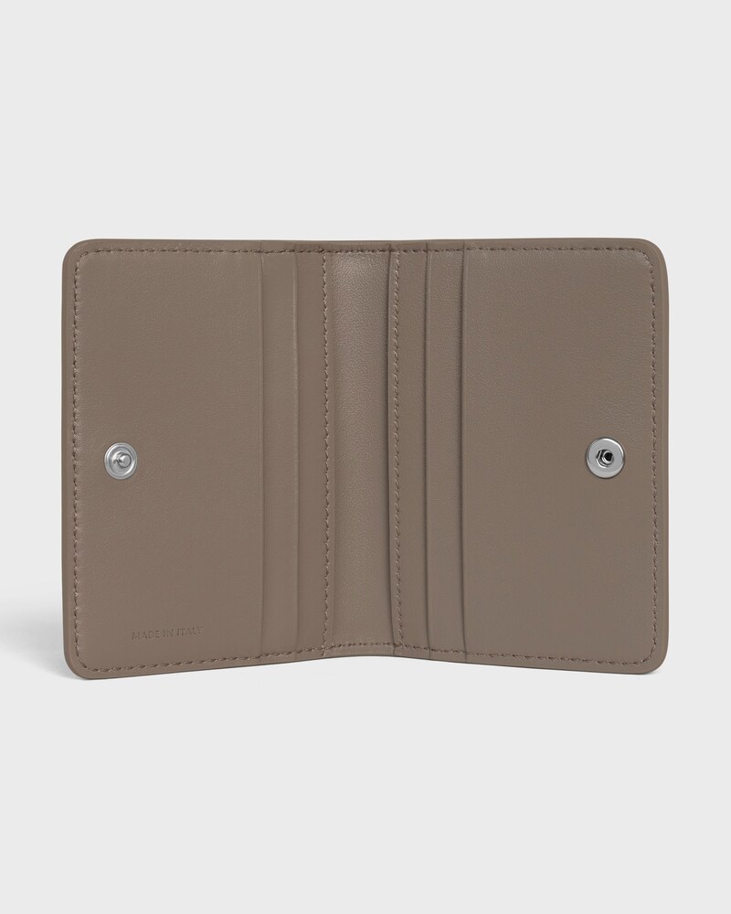 BI-FOLD CARD HOLDER IN Grained Calfskin - SOURIS - CARD HOLDERS - 1 | CELINE