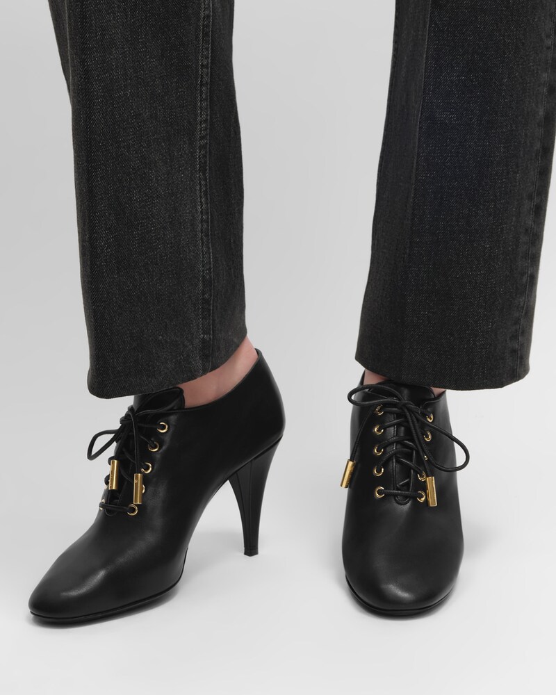 SOFT OXFORD - BAILARINAS CON TACÓN Y CORDONES DE PIEL DE BECERRO - CURTIDO VEGETAL - NEGRO -  - 1 | CELINE