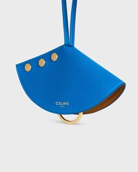 COLLIER POCHETTE CELINE EN CUIR D'AGNEAU ET LAITON DORÉ - BLEU INTENSE / TAN DORÉ - COLLIERS - 2 | CELINE