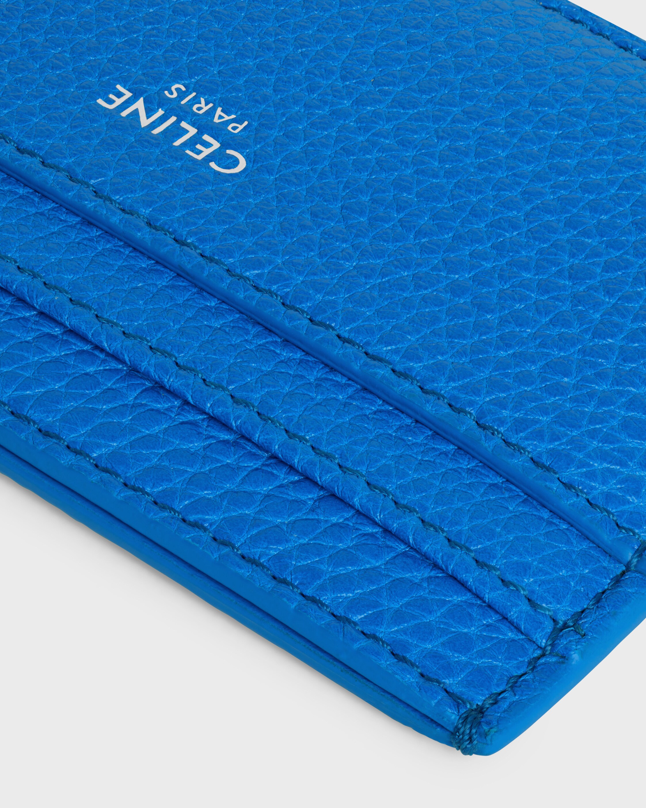 CARD HOLDER IN GRAINED CALFSKIN - ULTRA BLUE | CELINE