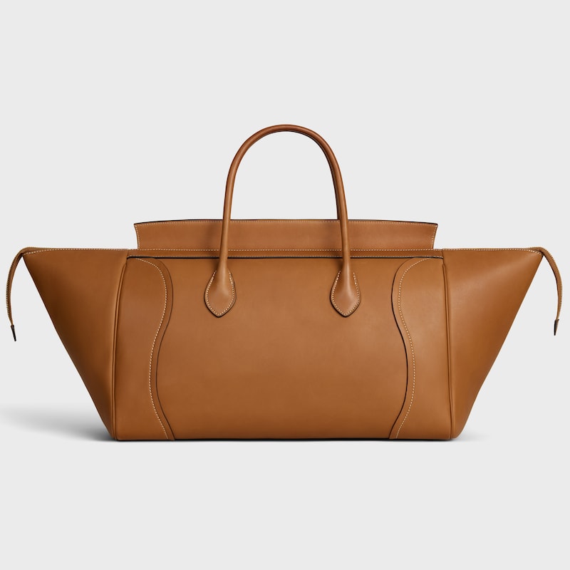 LUGGAGE SMILE GRANDE DE PIEL DE BECERRO NATURAL FLEXIBLE - TOSTADO DORADO - LUGGAGE - 1 | CELINE