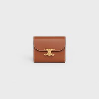 Kleine TRIOMPHE Brieftasche mit Umschlag AUS glänzendem, glattem Lammleder - TAN - GIFT FINDER - 1 | CELINE