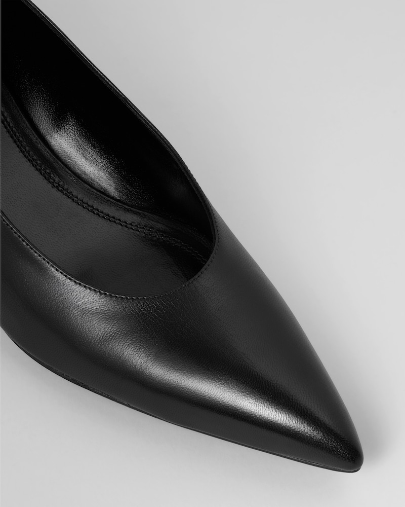KITTEN PUMP IN CALFSKIN - BLACK -  - 1 | CELINE